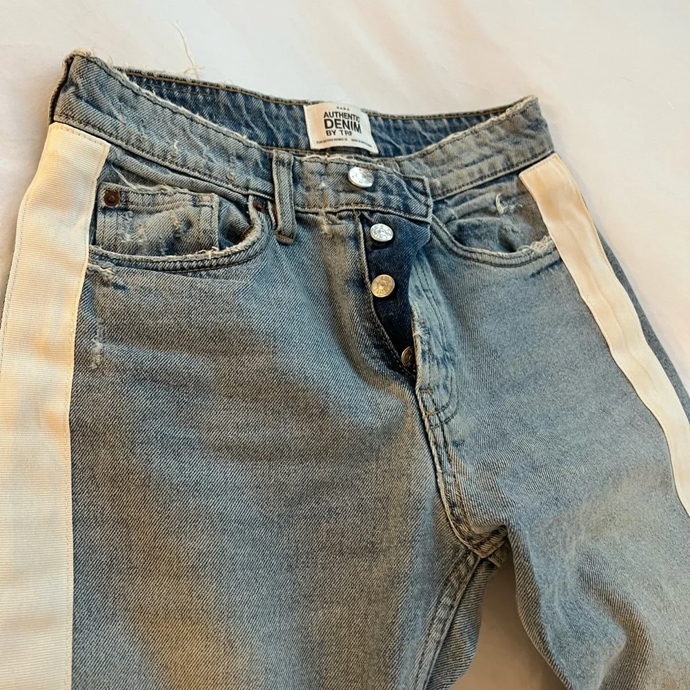 zara jeans with white strip - Picture 3 of 3